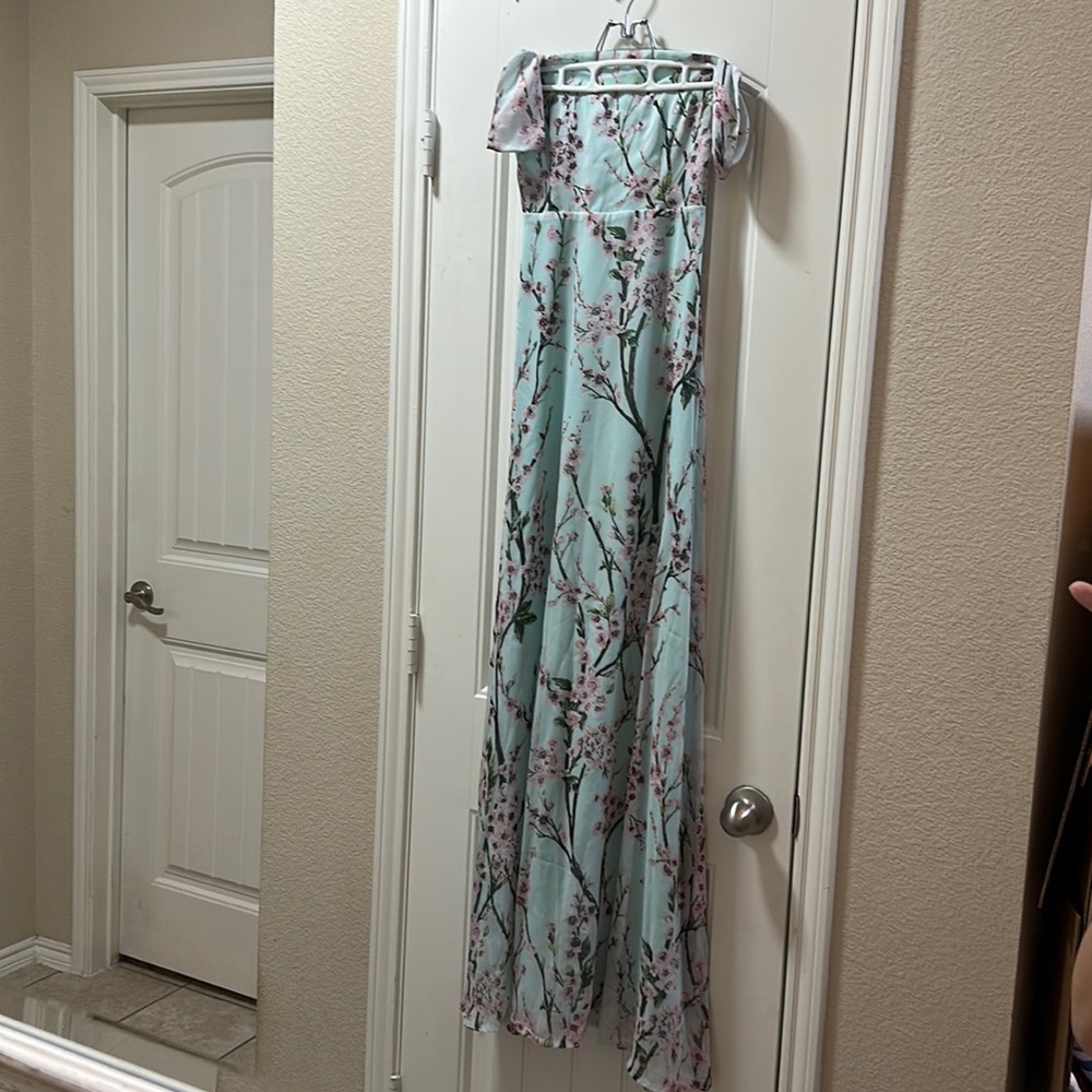 Boohoo maxi off the shoulder dress. Size 4, floral mint, brand new with tag.